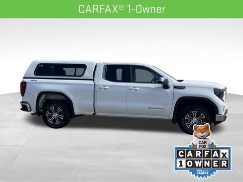 Used 2025 GMC Sierra 1500 SLE AWD/4WD image 4