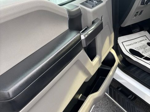 Used 2019 Ford F150 XLT w/ Equipment Group 302A Luxury AWD/4WD image 29