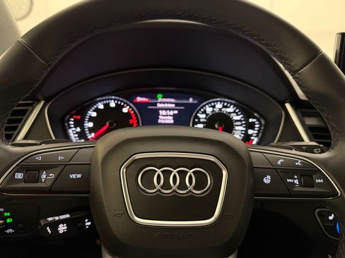 Used 2023 Audi Q5 2.0T Premium w/ Convenience Package AWD/4WD image 11