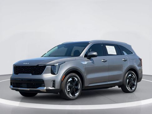 Used 2026 Kia Sorento EX w/ EX Premium Package AWD/4WD image 2