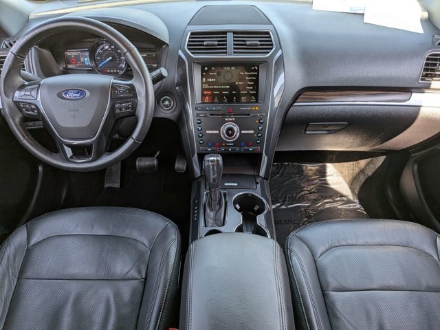 Used 2018 Ford Explorer Limited w/ Equipment Group 301A FWD image 15