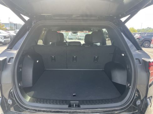 Used 2026 GMC Terrain AT4 w/ Technology Package II image 32