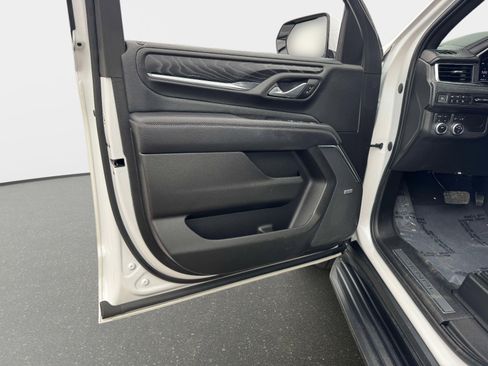 Used 2023 GMC Yukon Denali image 17