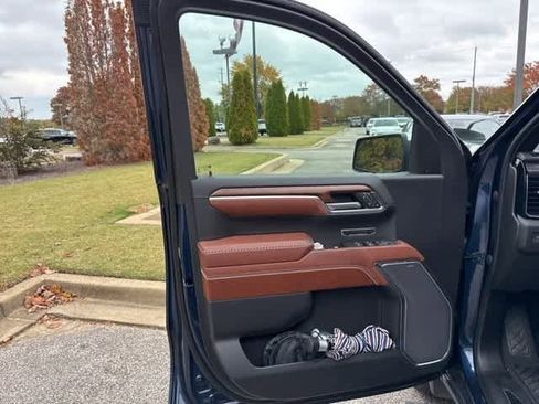 Used 2023 GMC Sierra 1500 Denali Ultimate image 13