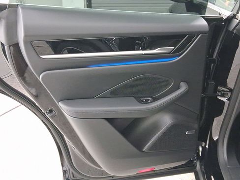 New 2025 Porsche Macan 4S Electric image 32