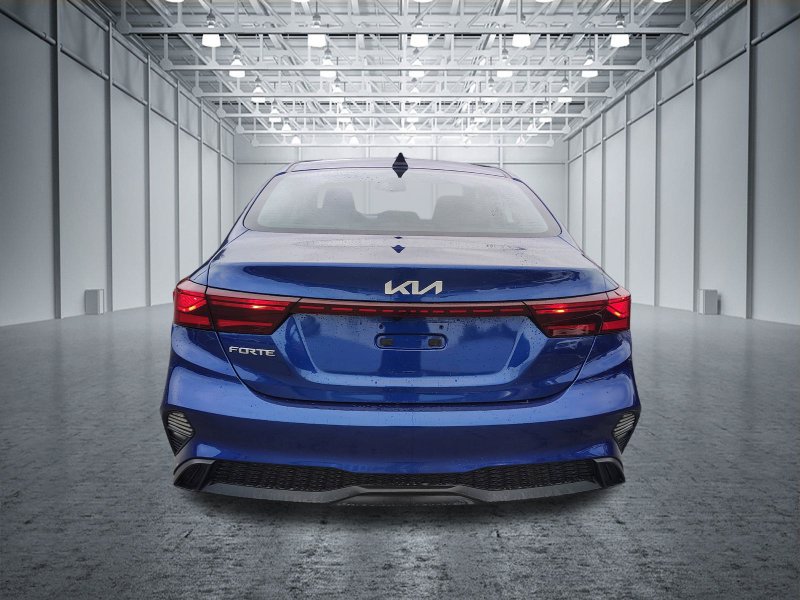 Used 2024 Kia Forte LXS w/ LXS Technology Package FWD image 7