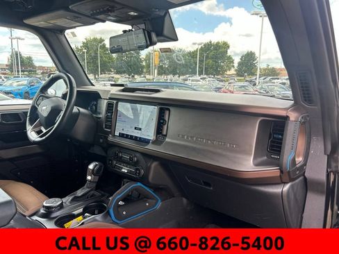 Used 2021 Ford Bronco Outer Banks AWD/4WD image 6