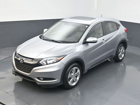 Certified 2017 Honda HR-V EX image 9