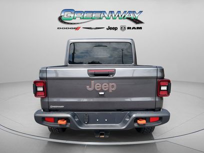 Used 2025 Jeep Gladiator Mojave w/ Convenience Group