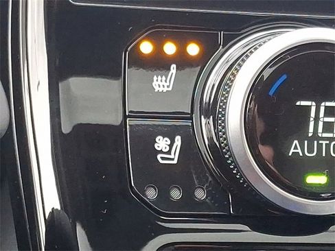 New 2025 Toyota Highlander Platinum image 20