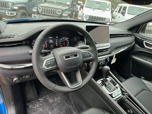 New 2026 Jeep Compass Latitude image 20
