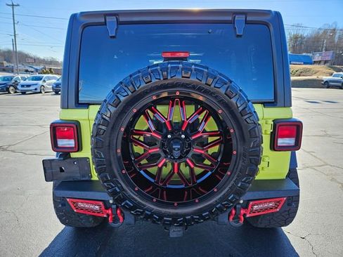 Used 2023 Jeep Wrangler Unlimited Rubicon w/ Cold Weather Group image 7