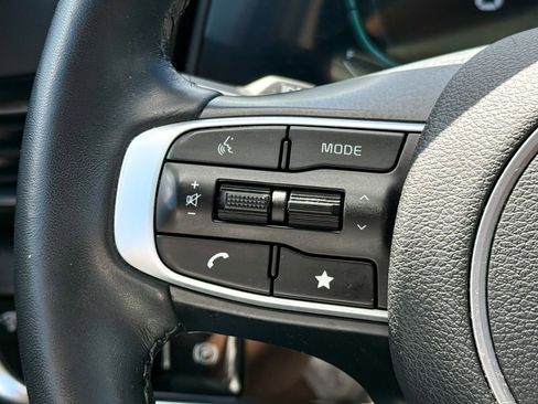 Certified 2023 Kia Sportage EX AWD/4WD image 29
