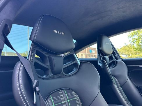 Certified 2016 Porsche 911 R RWD image 17