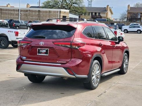 Used 2021 Toyota Highlander Platinum image 15