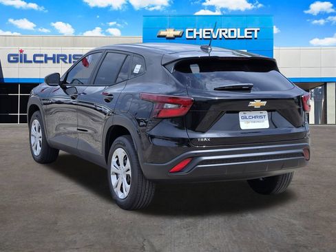 New 2026 Chevrolet Trax LS w/ Driver Confidence Package FWD image 5