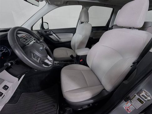 Used 2018 Subaru Forester 2.5i Premium AWD/4WD image 2