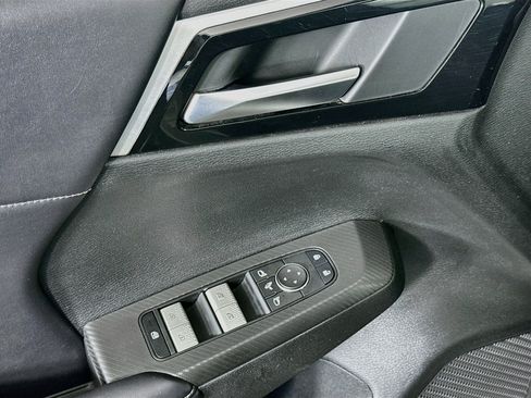 Used 2024 Mitsubishi Outlander SE AWD/4WD image 15