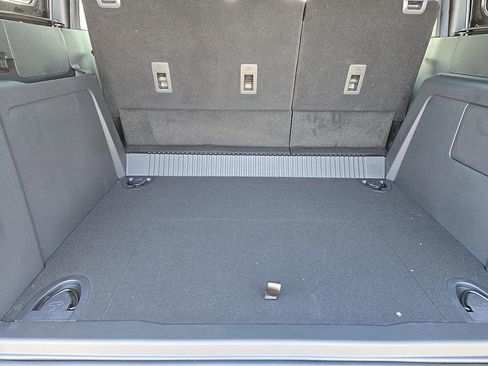 Used 2024 Ford Bronco Wildtrak image 8