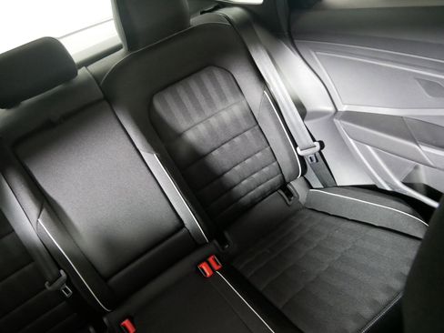 Used 2022 Volkswagen Jetta Sport image 14