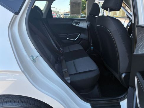 Used 2025 Kia Soul LX w/ LX Technology Package image 25