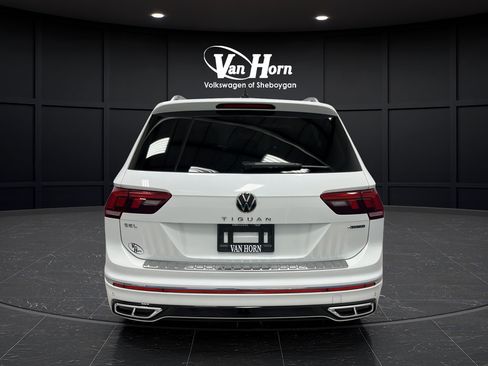 Used 2024 Volkswagen Tiguan SEL R-Line AWD/4WD image 6