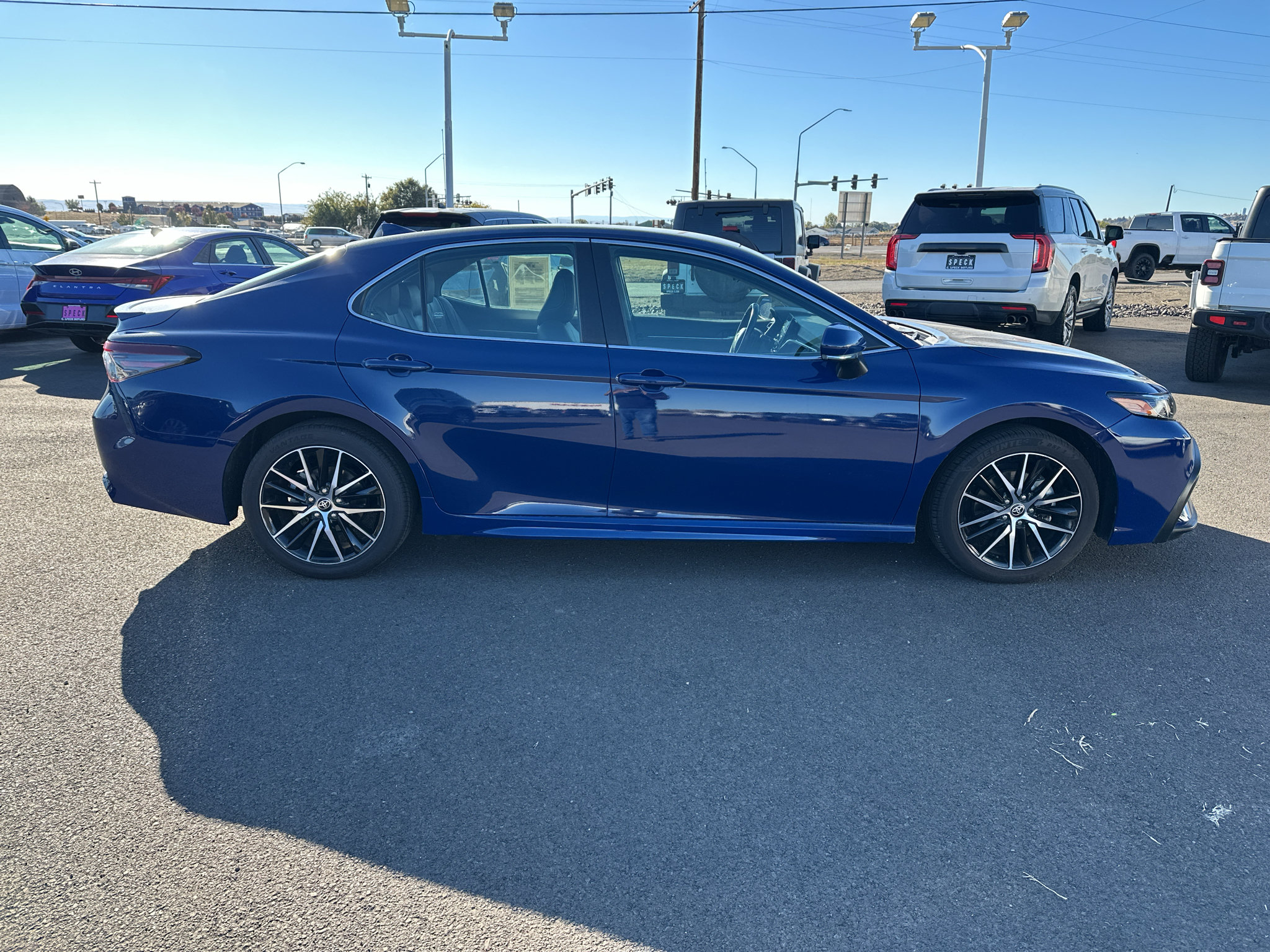 Used 2024 Toyota Camry SE FWD image 6