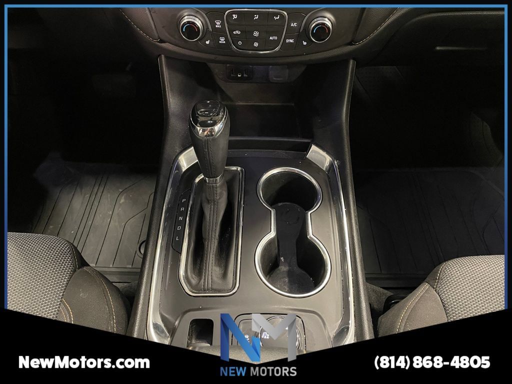 Used 2020 Chevrolet Traverse LT AWD/4WD image 11