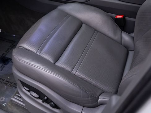 Certified 2023 Porsche Cayenne Platinum Edition AWD/4WD image 16