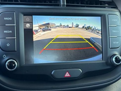 Certified 2025 Kia Soul LX w/ LX Technology Package FWD image 25