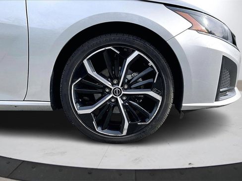 Used 2024 Nissan Altima 2.5 SR image 31