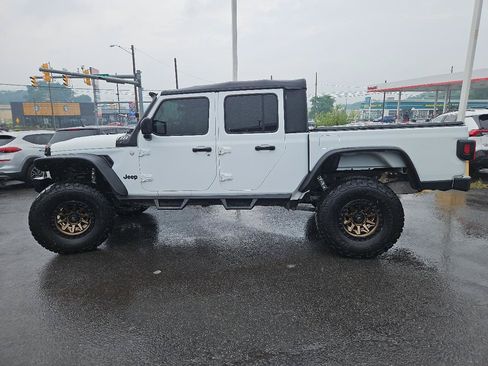 Used 2020 Jeep Gladiator Sport w/ Quick Order Package 24S AWD/4WD image 8