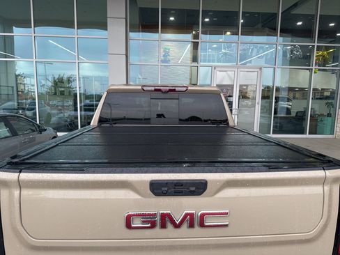 Used 2023 GMC Sierra 1500 AT4 w/ Technology Package image 10