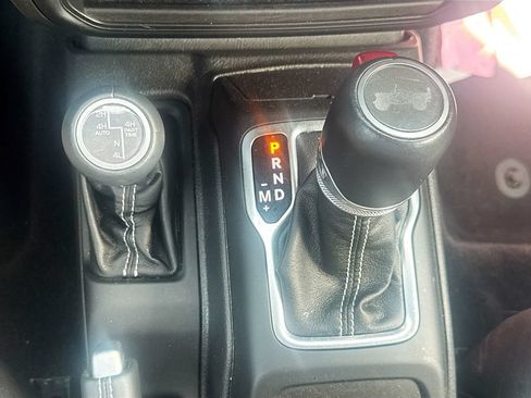 Used 2023 Jeep Wrangler Unlimited Sahara w/ Cold Weather Group AWD/4WD image 18