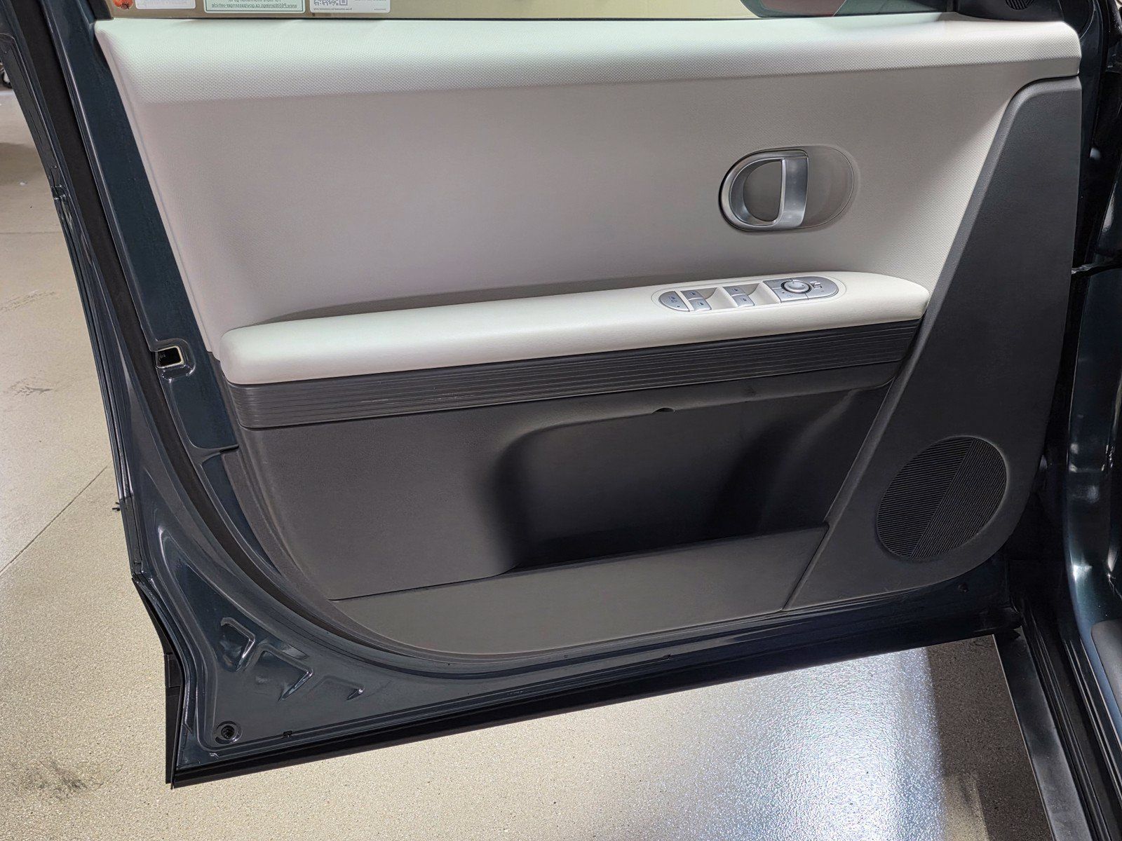 Used 2024 Hyundai Ioniq 5 SEL RWD image 20
