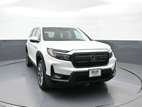Certified 2024 Honda Passport EX-L image 3