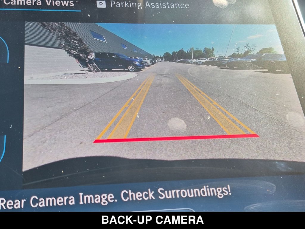 Used 2023 Mercedes-Benz GLC 300 4MATIC image 4