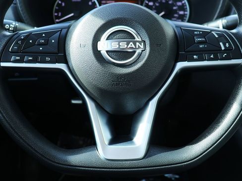 Used 2025 Nissan Sentra SV image 54