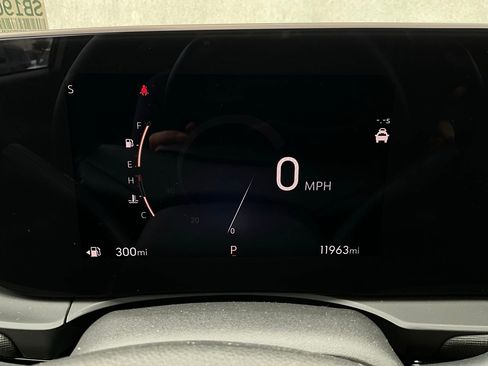 Used 2025 Buick Envista Sport Touring image 37