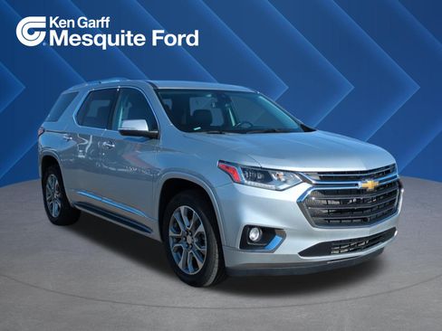 Used 2021 Chevrolet Traverse Premier w/ LPO, 'HIT The Road' Package FWD image 1