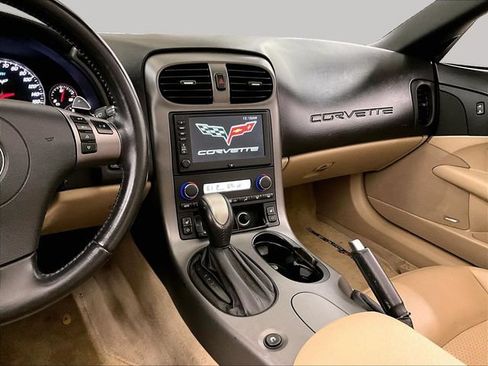 Used 2007 Chevrolet Corvette Convertible w/ Preferred Equipment Group RWD image 7