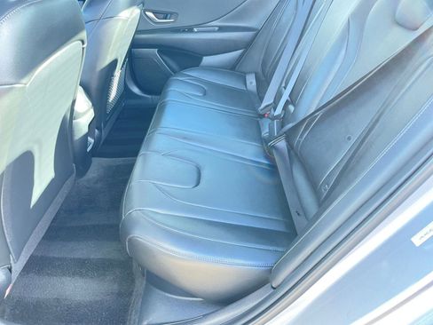 Used 2025 Hyundai Elantra Limited image 25