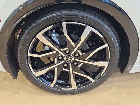 New 2026 Toyota Prius Plug-In Hybrid image 18