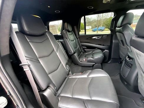 Used 2020 Cadillac Escalade Platinum image 26