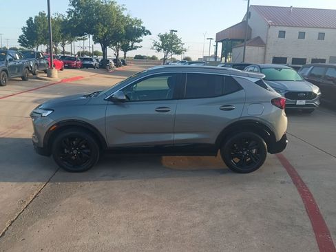 Used 2024 Buick Encore GX Sport Touring image 4