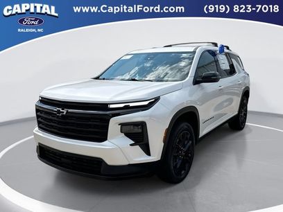 Used 2025 Chevrolet Traverse LT w/ Midnight/Sport Edition