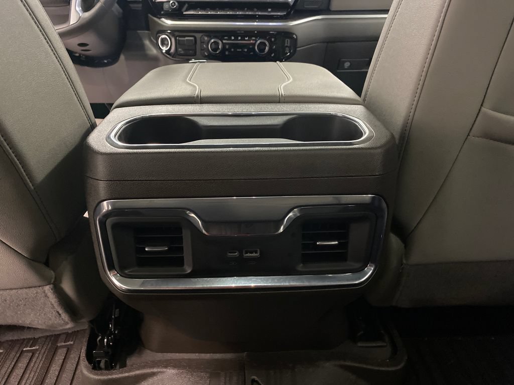 Used 2026 Chevrolet Silverado 1500 LTZ AWD/4WD image 17