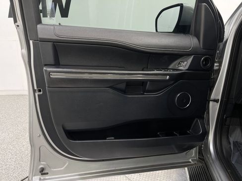 Used 2020 Ford Expedition XLT w/ Equipment Group 202A image 16