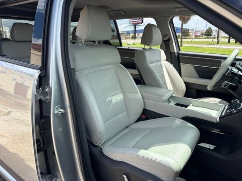 Used 2024 Hyundai Santa Fe Limited FWD image 17