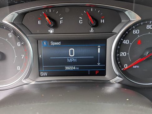 Used 2023 GMC Acadia SLE w/ Driver Convenience Package FWD image 32